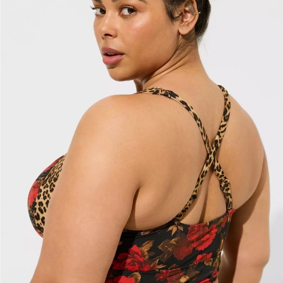 Torrid retro twist front floral and Leopard Print Bikini Top - Picture 2 of 4